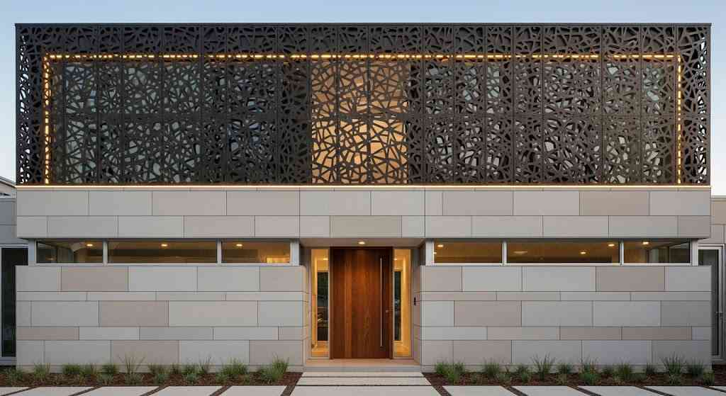 Metal Accents Industrial Edge with Contemporary Flair